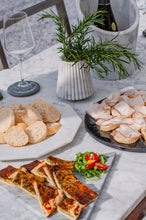 Load image into Gallery viewer, Marble Tour in the Carrara quarries + Tasting