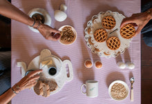 Load image into Gallery viewer, Nutcracker Pestle